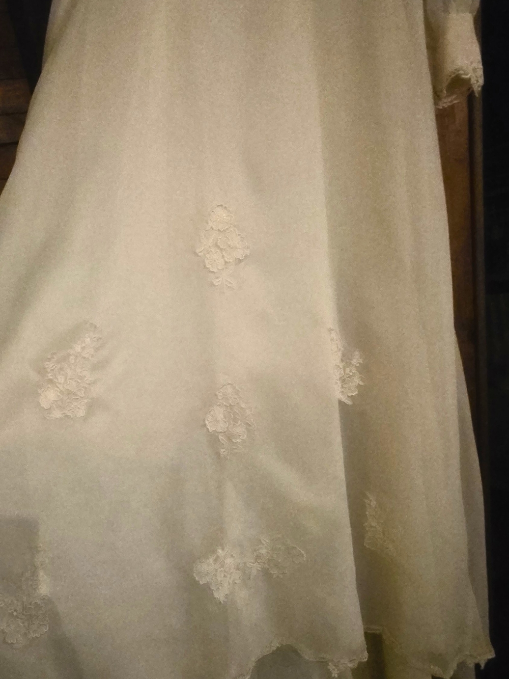 Vintage Ivory Beaded Lace And Satin Long Sleeve Women's Dress - Picture 3 of 8